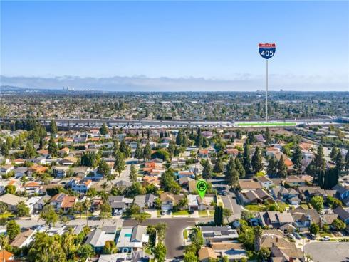 1099  Salinas  , Costa Mesa, CA
