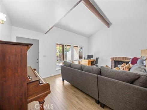 1099  Salinas  , Costa Mesa, CA