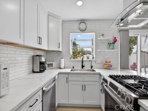 1010 W 19th  , Costa Mesa, CA