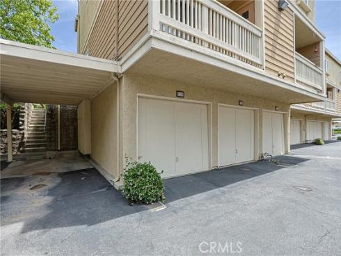 290  Victoria  29 (F8)  Street, Costa Mesa, CA