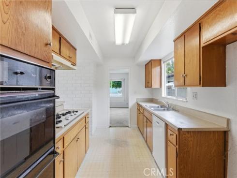 1732  Missouri  , Costa Mesa, CA