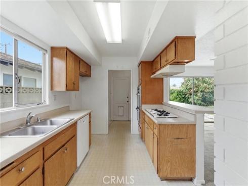 1732  Missouri  , Costa Mesa, CA