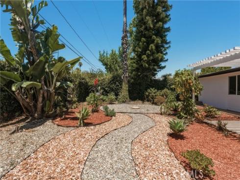 2107  Pomona  , Costa Mesa, CA