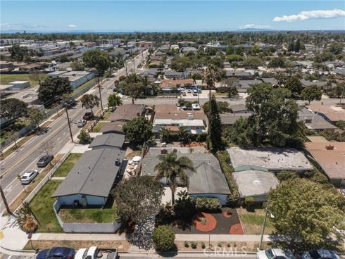 2107  Pomona  , Costa Mesa, CA