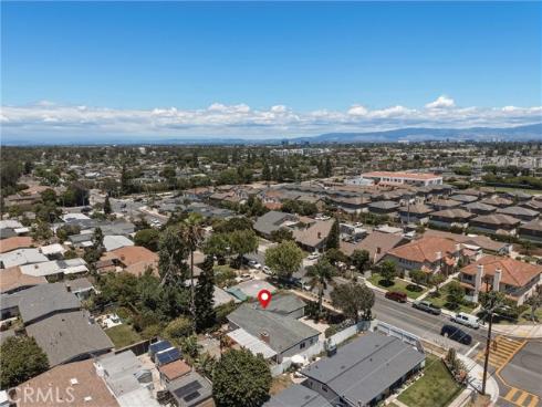 2107  Pomona  , Costa Mesa, CA