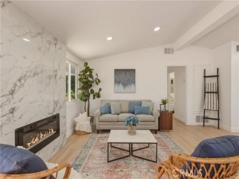 2107  Pomona  , Costa Mesa, CA