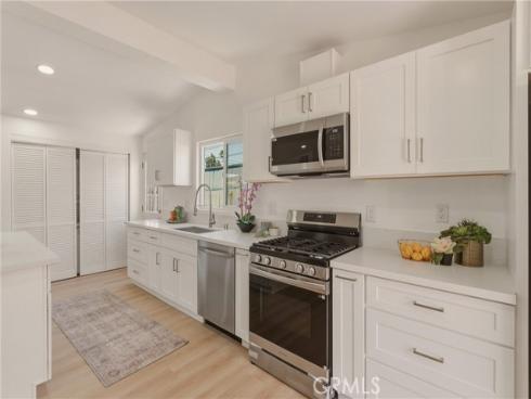 2107  Pomona  , Costa Mesa, CA