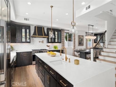 273  Mesa  , Costa Mesa, CA