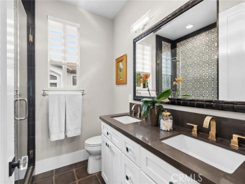 273  Mesa  , Costa Mesa, CA