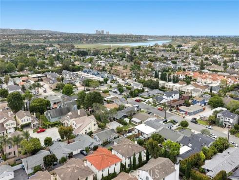 273  Mesa  , Costa Mesa, CA