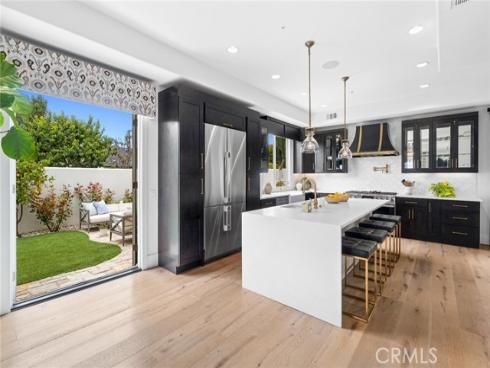 273  Mesa  , Costa Mesa, CA