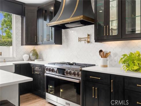 273  Mesa  , Costa Mesa, CA
