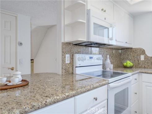 380 W Wilson F106 , Costa Mesa, CA