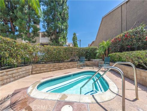 380 W Wilson F106 , Costa Mesa, CA