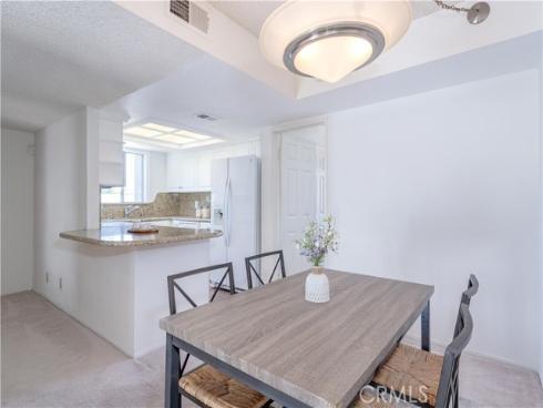 380 W Wilson F106 , Costa Mesa, CA