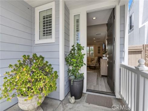 302  Canoe Pond  , Costa Mesa, CA
