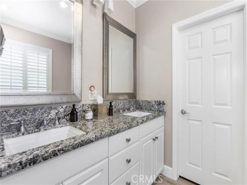 302  Canoe Pond  , Costa Mesa, CA