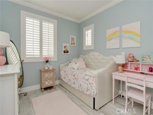302  Canoe Pond  , Costa Mesa, CA