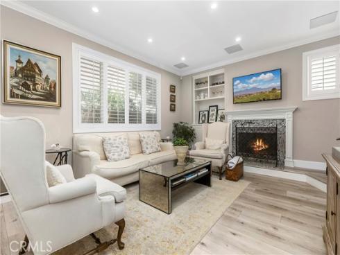 302  Canoe Pond  , Costa Mesa, CA
