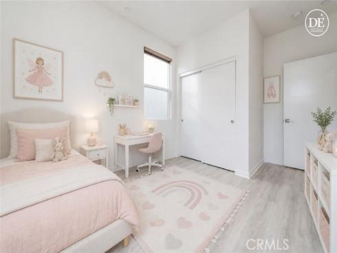 1007  Somerton  , Costa Mesa, CA