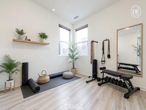 1007  Somerton  , Costa Mesa, CA