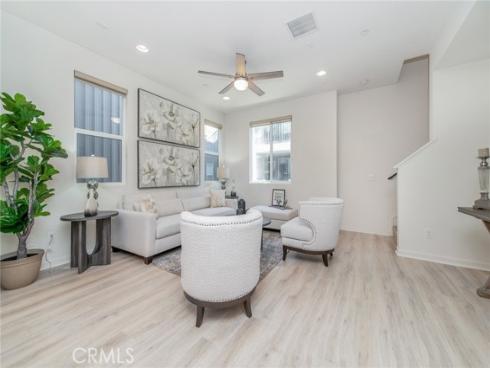 1007  Somerton  , Costa Mesa, CA