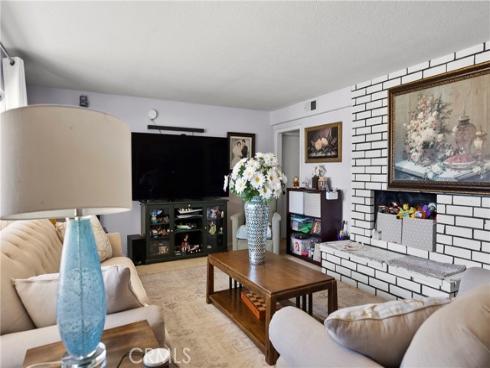 2436  Littleton  , Costa Mesa, CA