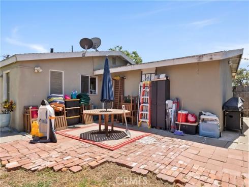 2436  Littleton  , Costa Mesa, CA
