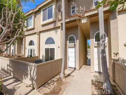 1940  Maple  111  Avenue, Costa Mesa, CA