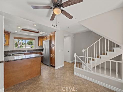 1940  Maple  111  Avenue, Costa Mesa, CA
