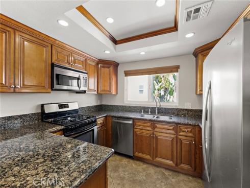 1940  Maple  111  Avenue, Costa Mesa, CA