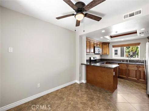 1940  Maple  111  Avenue, Costa Mesa, CA