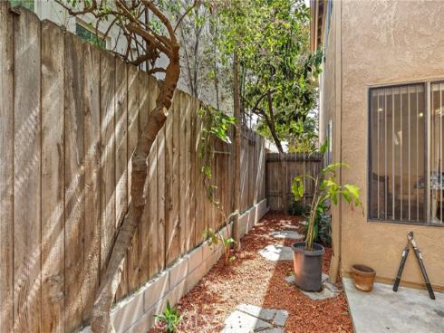 2286  Pacific  D , Costa Mesa, CA