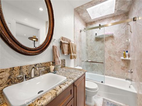 2286  Pacific  D , Costa Mesa, CA