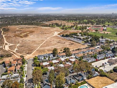 2286  Pacific  D , Costa Mesa, CA