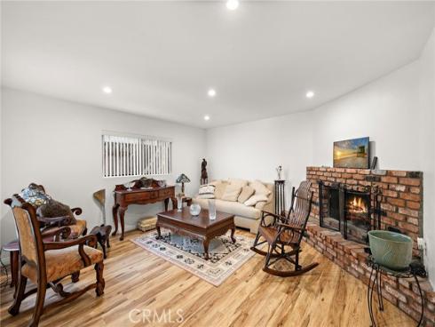 2286  Pacific  D , Costa Mesa, CA