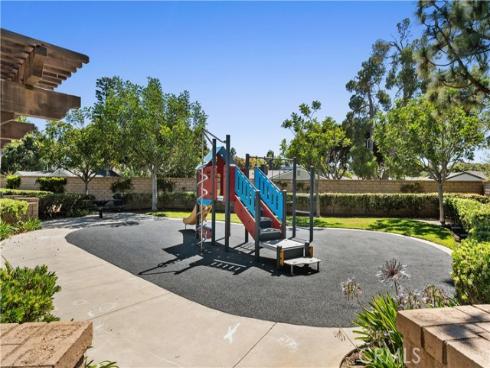 2520  Cornerstone   Lane, Costa Mesa, CA