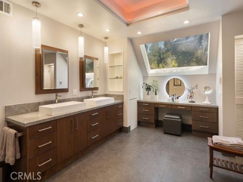 3433  Wimbledon   Way, Costa Mesa, CA