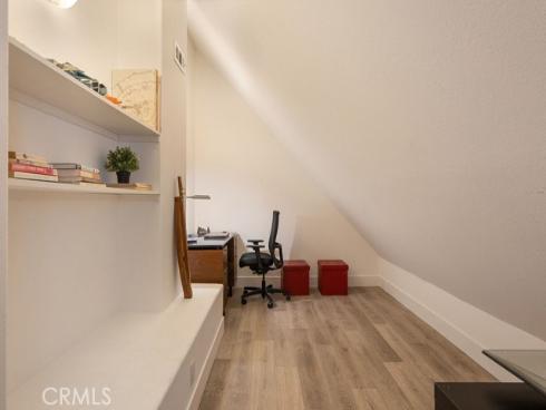 3433  Wimbledon   Way, Costa Mesa, CA