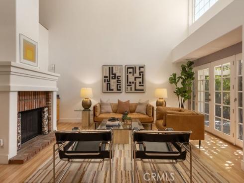 3433  Wimbledon   Way, Costa Mesa, CA