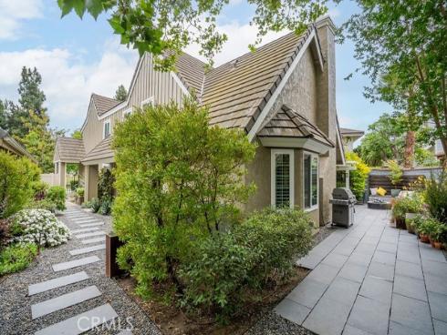 3433  Wimbledon   Way, Costa Mesa, CA