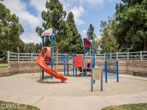 3433  Wimbledon   Way, Costa Mesa, CA