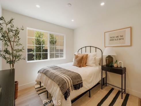 1081  Tulare  , Costa Mesa, CA