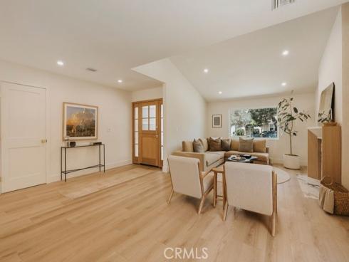 1081  Tulare  , Costa Mesa, CA