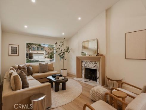 1081  Tulare  , Costa Mesa, CA
