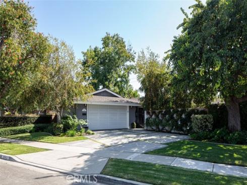 2043 N Capella   Court, Costa Mesa, CA