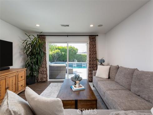 2043 N Capella   Court, Costa Mesa, CA