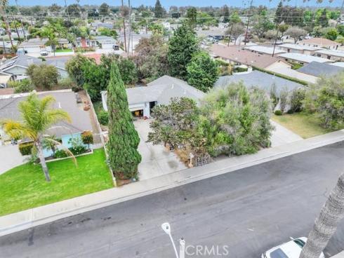 674  Capital  , Costa Mesa, CA