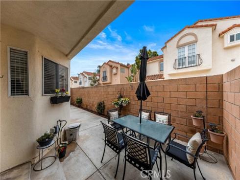 2537  Orange  D  Avenue, Costa Mesa, CA