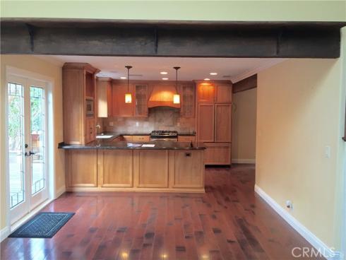 990  Trabuco  , Costa Mesa, CA